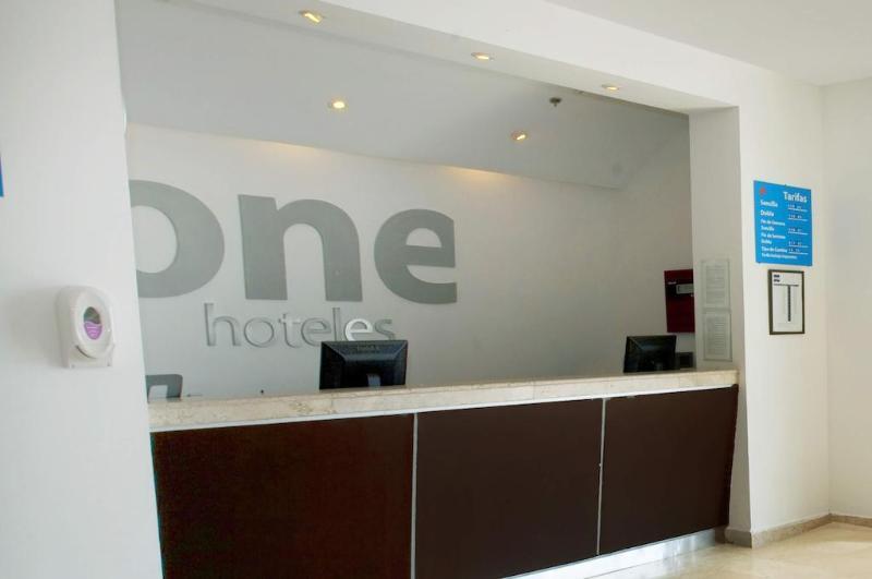Hotel One Monterrey Aeropuerto Apodaca Exterior foto